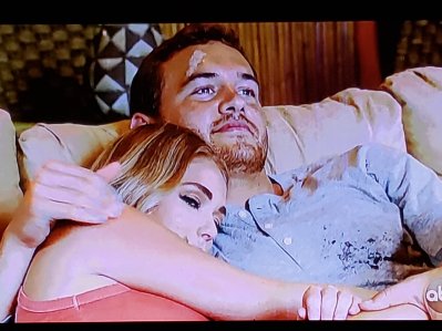 749F6F18-6C2B-4DEC-9A3F-EECAFBDE2CAC